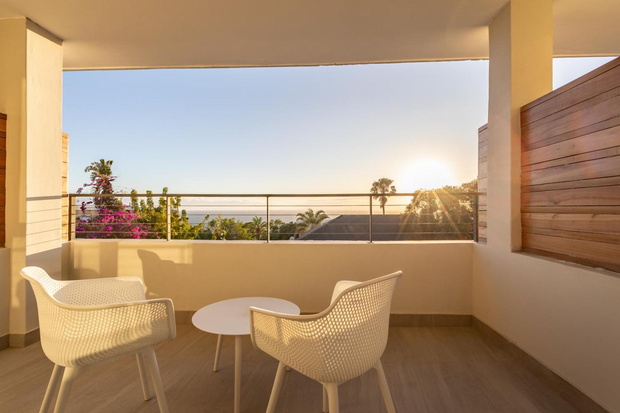 Plett Quarter Hotel - Lion Roars Hotels & Lodges 普勒滕贝格湾 外观 照片