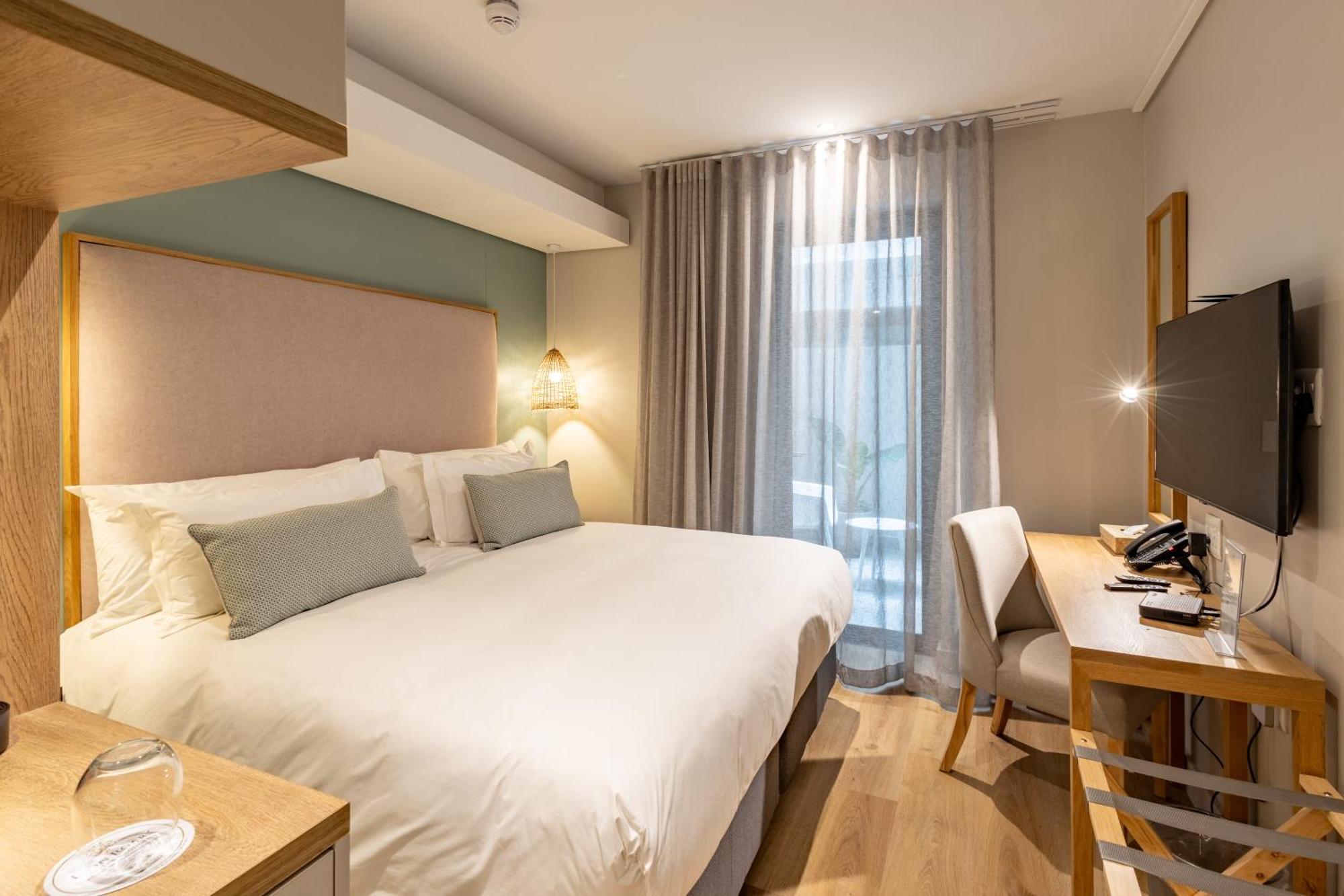 Plett Quarter Hotel - Lion Roars Hotels & Lodges 普勒滕贝格湾 外观 照片