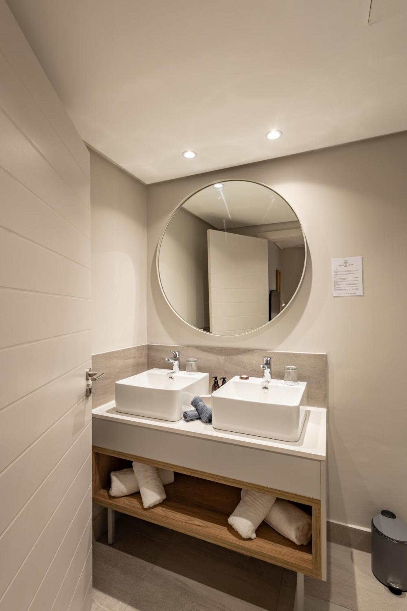 Plett Quarter Hotel - Lion Roars Hotels & Lodges 普勒滕贝格湾 外观 照片