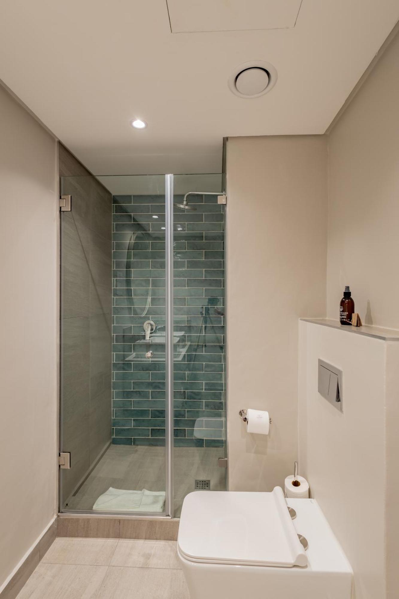 Plett Quarter Hotel - Lion Roars Hotels & Lodges 普勒滕贝格湾 外观 照片