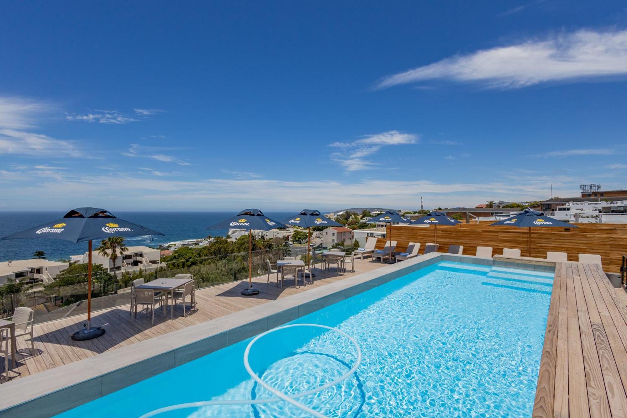 Plett Quarter Hotel - Lion Roars Hotels & Lodges 普勒滕贝格湾 外观 照片
