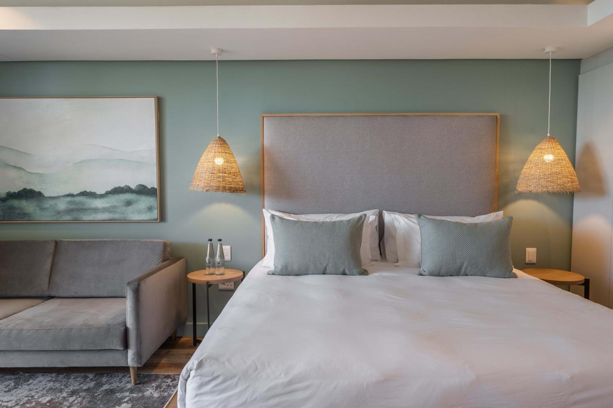 Plett Quarter Hotel - Lion Roars Hotels & Lodges 普勒滕贝格湾 外观 照片