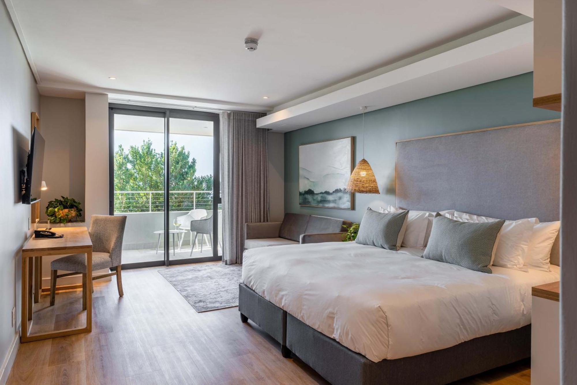 Plett Quarter Hotel - Lion Roars Hotels & Lodges 普勒滕贝格湾 外观 照片