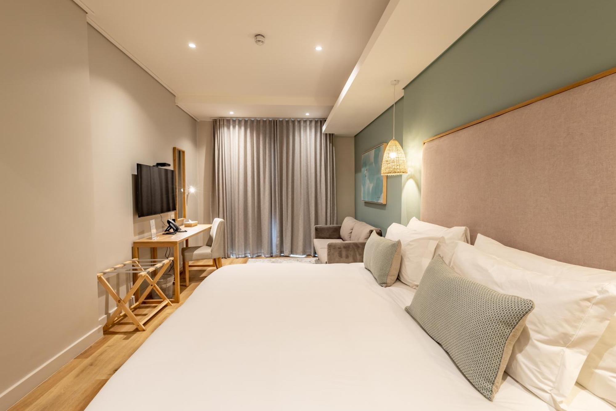 Plett Quarter Hotel - Lion Roars Hotels & Lodges 普勒滕贝格湾 客房 照片